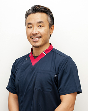 統括院長 伊原 勝換 歯科医師